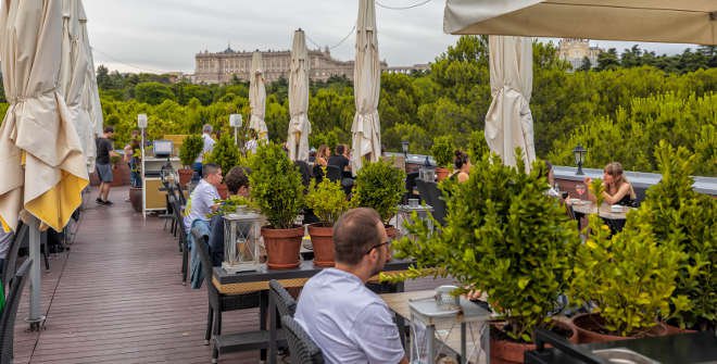 Terraza del Café del Río (Avenida de Portugal, 1) © Álvaro López