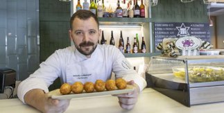 Croquetas de Miguel Carretero, Santerra. Foto: Álvaro López del Cerro. © Madrid Destino